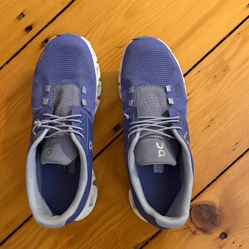 Purple and grey on cloud size 8.5